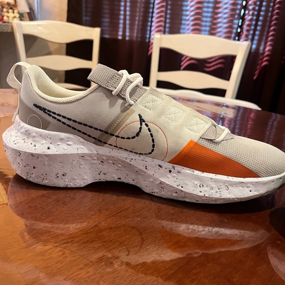 Nike 11.5 men’s running shoes in good condition - Picture 3 of 4